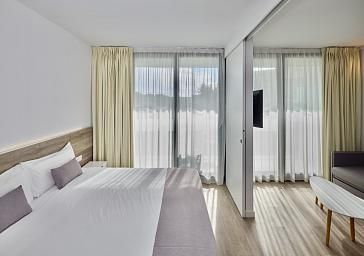 Apartament superior 2/4