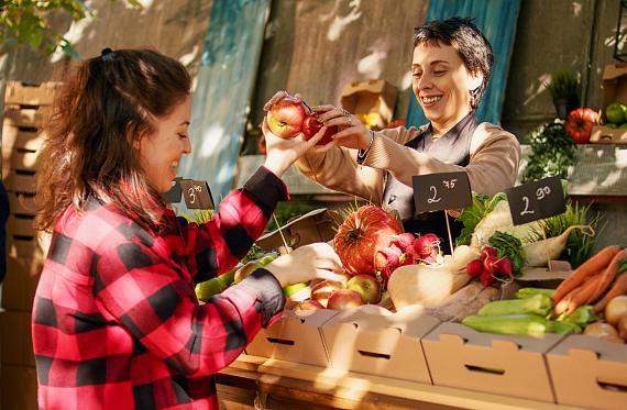 Mercados, ferias y gastronomía