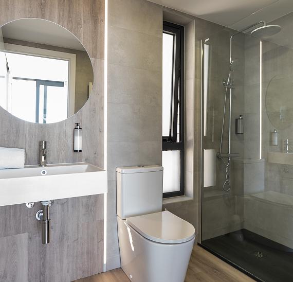 Apartament superior 2/4
